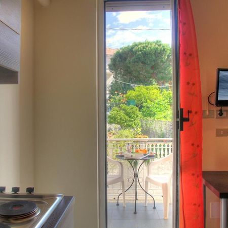 Residence Bellevue Apartments Pietra Ligure Eksteriør billede