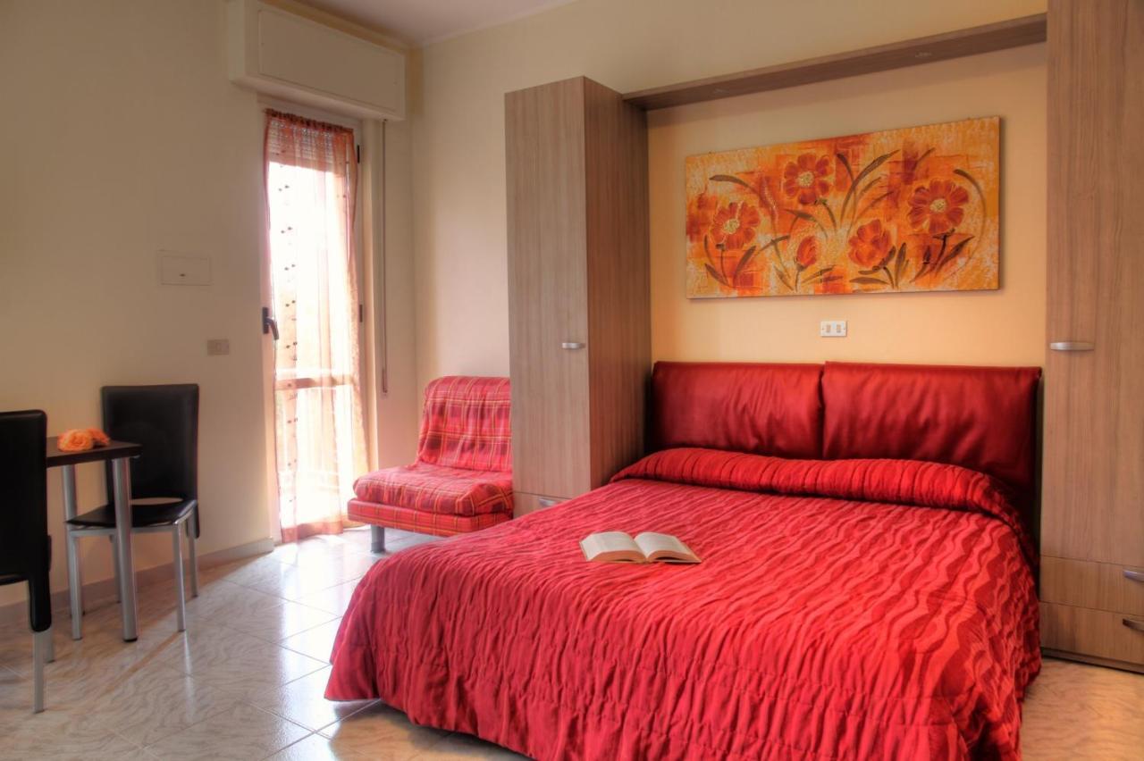 Residence Bellevue Apartments Pietra Ligure Eksteriør billede