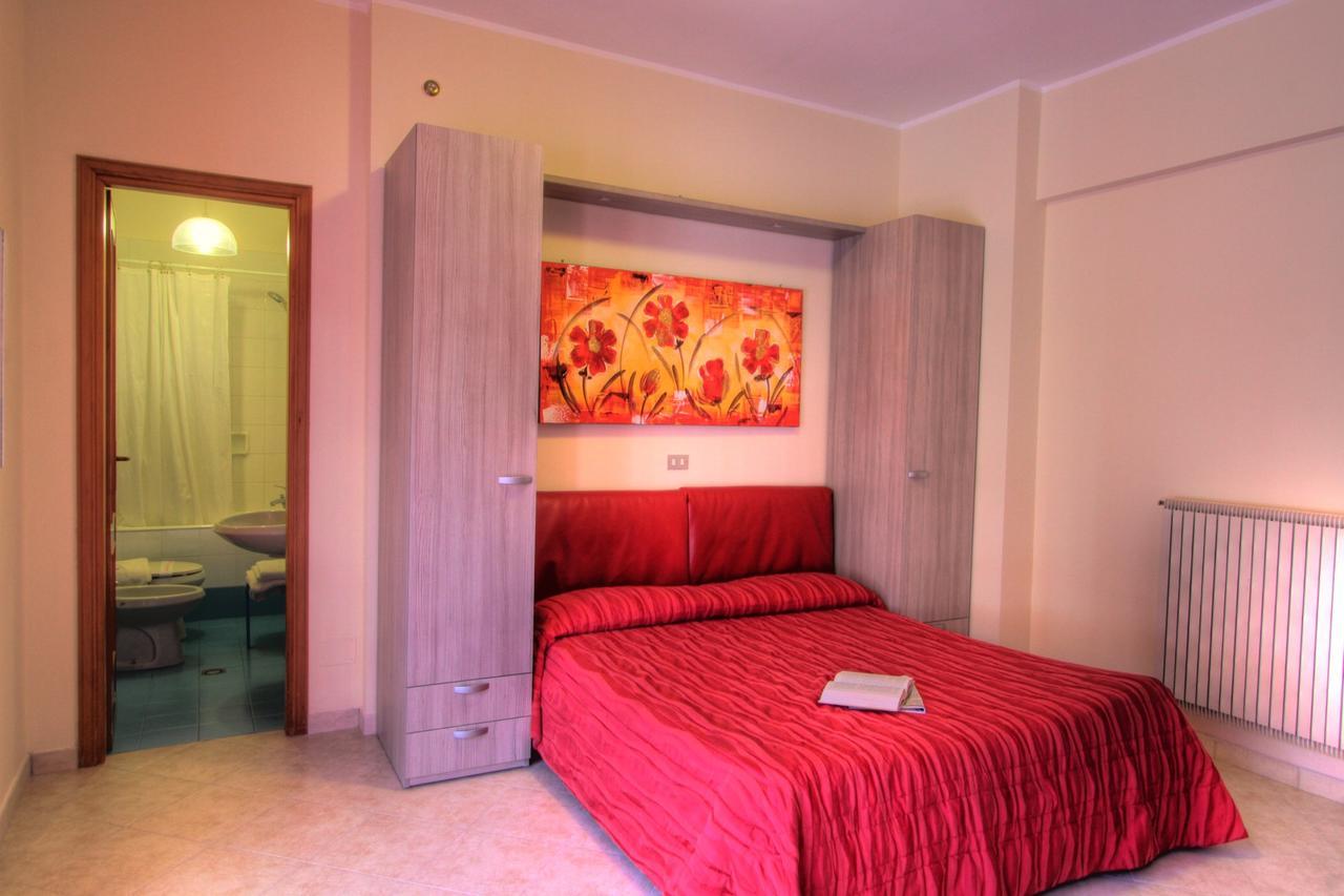 Residence Bellevue Apartments Pietra Ligure Eksteriør billede